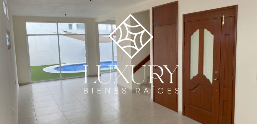 Casa en venta en Ixtapan de la Sal, Residencial Ixtapan, Modelo Acapulco